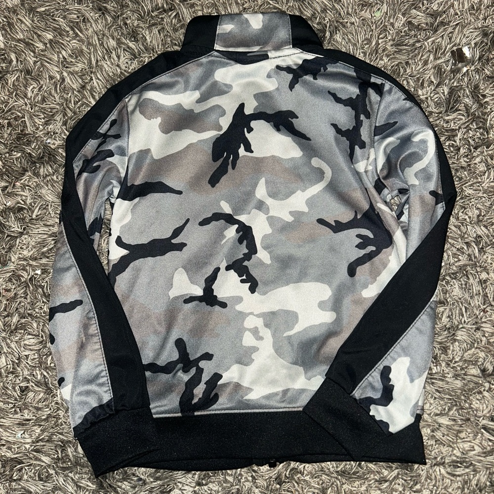 Nike Black and Gray Camo Jacket - Picture 2 of 4
